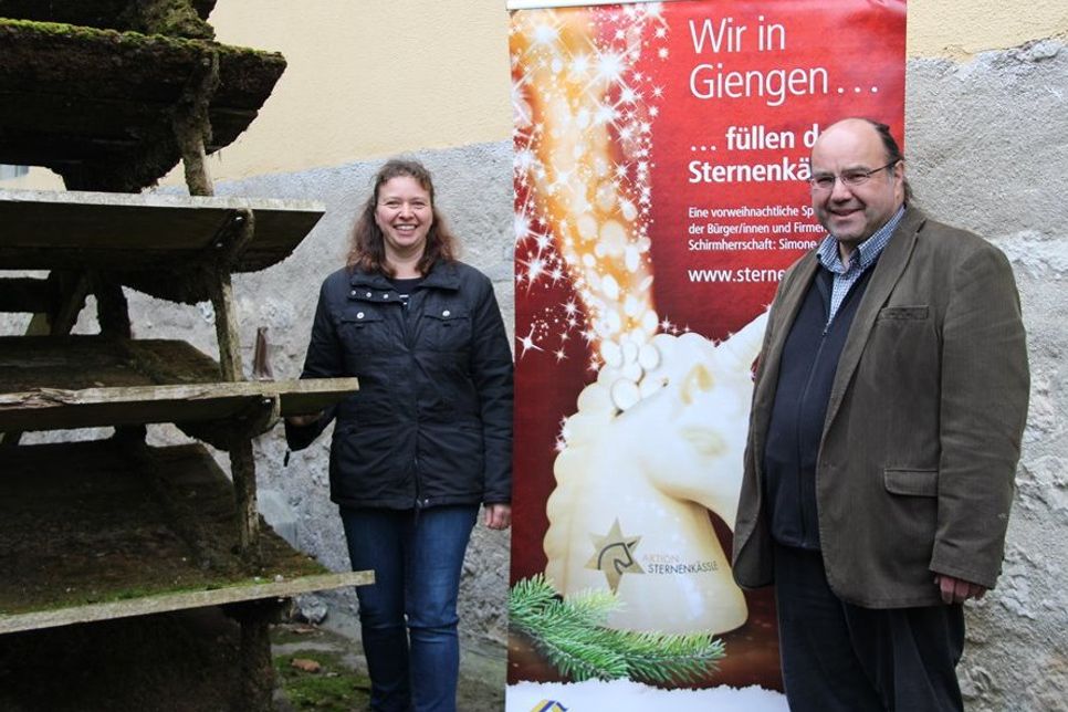 Mit vereinter Kraft fürs Mühlenmuseum: Sternenkässle-Schirmherrin Simone Henle und Thomas Weiß vom Mühlenverein in Burgberg