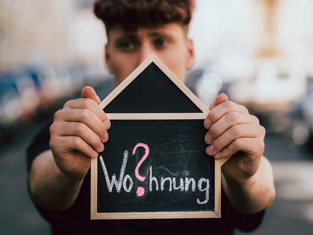 WOHNUNG DRINGEND GESUCHT: Im Kreis Heidenheim muss mehr Wohnraum gebaut werden. Zu diesem Ergebnis kommt das Pestel-Institut bei einer aktuellen Regional-Analyse zum Wohnungsmarkt im Auftrag des Bundesverbandes Deutscher Baustoff-Fachhandel (BDB).