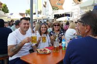 Ausgelassene Stimmung beim Nattheimer Breamahock 2023. Tolles Wetter, leckere Speisen, abwechslungsreiche Unterhaltung und gute Stimmung waren geboten.