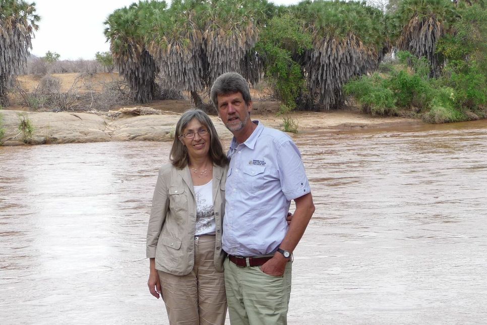 GEMEINSAM IN KENIA: Martin und Elfriede Mischnick haben ihr Glück auf dem afrikanischen Kontinent gefunden. Foto: Privat